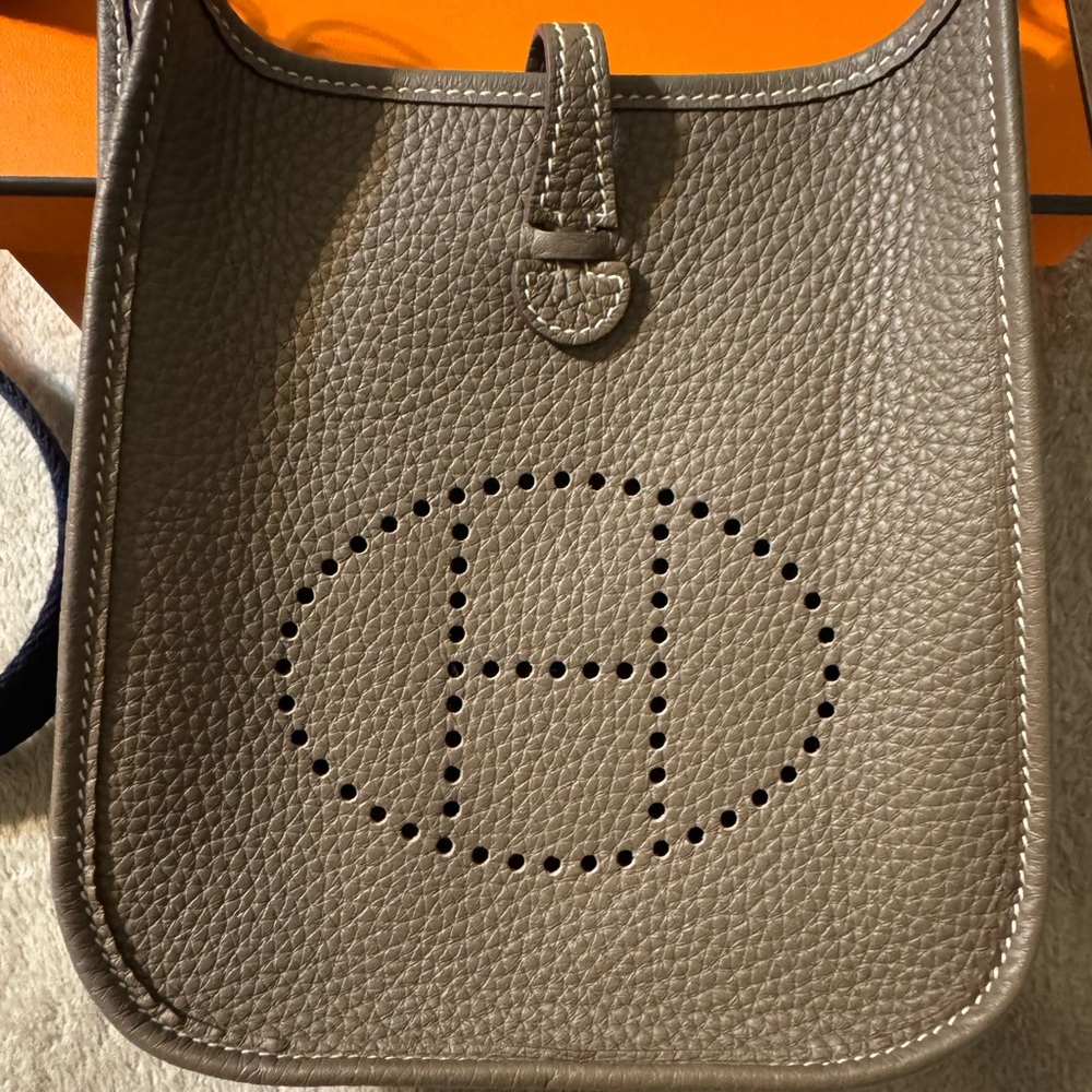 Hermès Mini Evelyne 16 TPM Amazone Plain Wooly Strap Clemence Taurillon Etoupe
